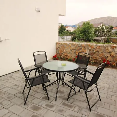 Daire In Mit Eigener Terrasse By Interhome Baška