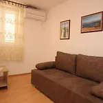 In Mit Eigener Terrasse By Interhome Apartamento Baška