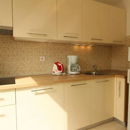 In Mit Eigener Terrasse By Interhome شقة