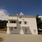 In Mit Eigener Terrasse By Interhome * 바슈카
